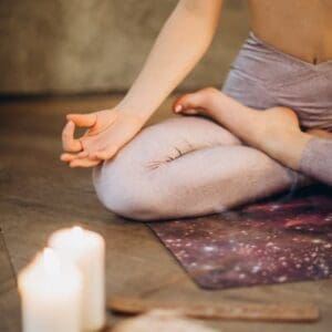 clases de yoga y meditación online incluidas en el programa de adelgazamiento consciente